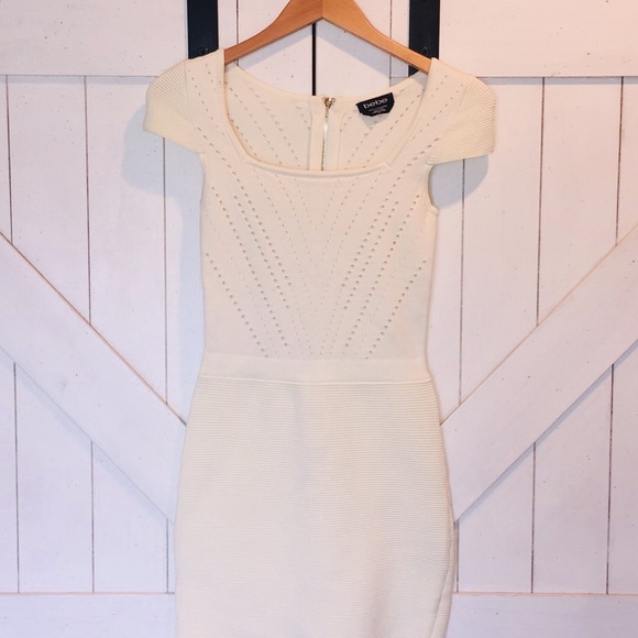 Cream BEBE knit dress - Picture 2 of 16